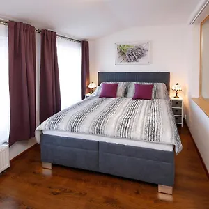 Violet Bed & Breakfast