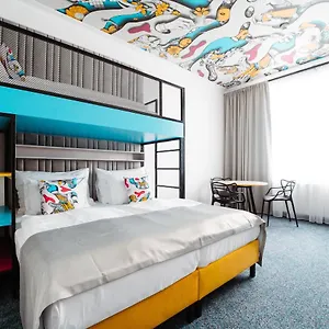 Family By Astoria & Medical Aparthotel